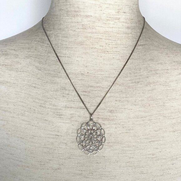 Sterling Silver 925 Oval Pierced Filigree Scrollwork Pendant Necklace 17.5" - Picture 8 of 16